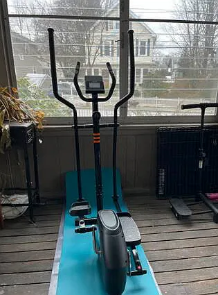 Healthy Gym equipment for your morning exercises or hiking/running on our Boston Bellevue Hill as top hill in Boston, MA, USA