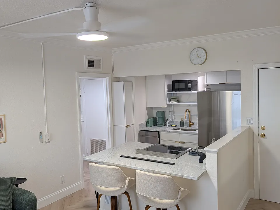 311 W Ashley St #405