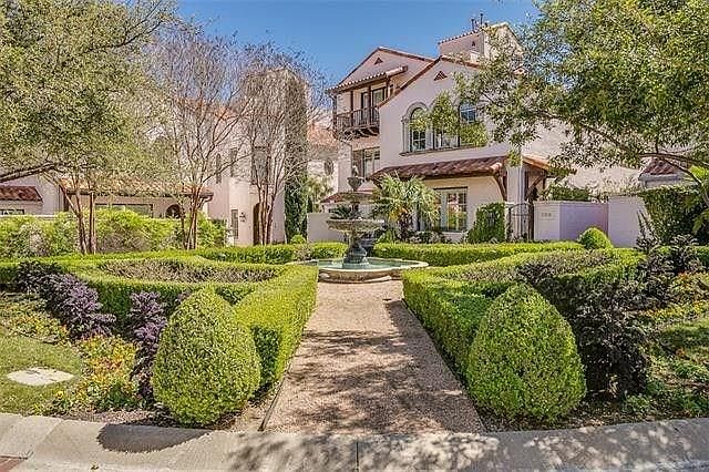 1st image of 216 Casa Blanca Cir