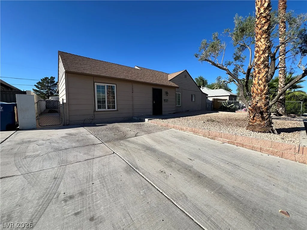 2 bed, 2.0 bath, 1372 sqft, $1,775 — Photo 3