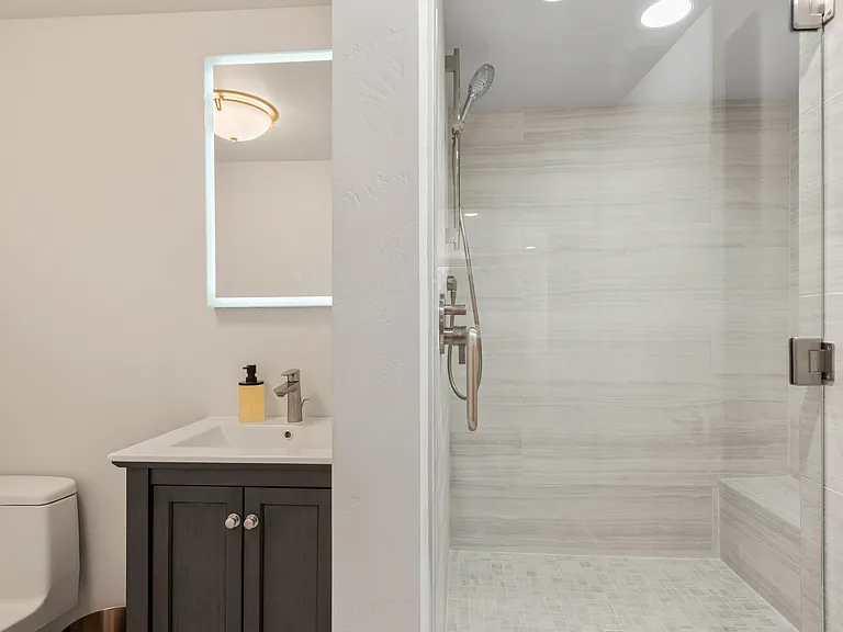 605 E Main St #7 — Photo 9