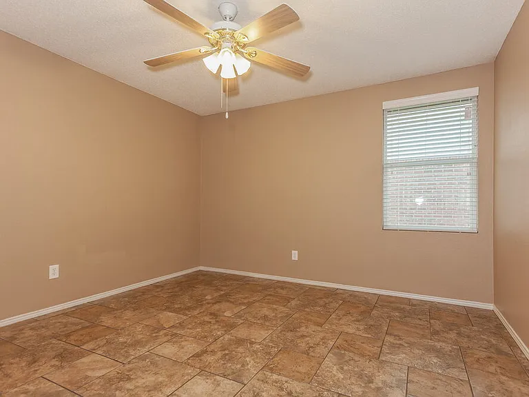 2128 Panorama Ln — Photo 11