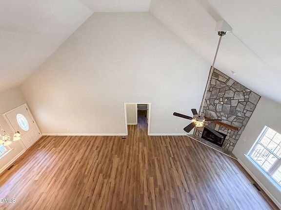 3rd image of 1212 Sagamore Dr