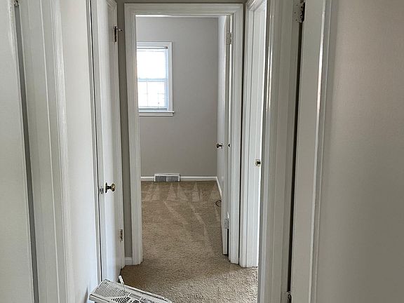 5th image of 388 Lancelot Ln