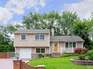 327 Old Stage Rd, Spotswood, NJ 08884
