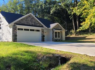 706 Berry Rd, Howard, OH 43028