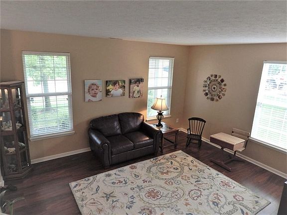4th image of 6043 Copeland Mills Dr