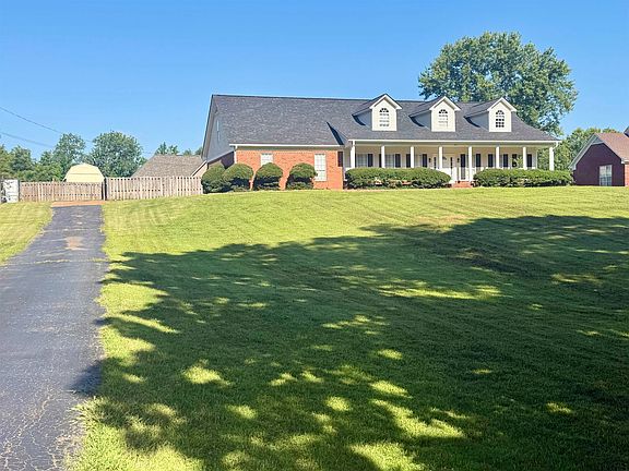 3rd image of 271 Meadowland Dr