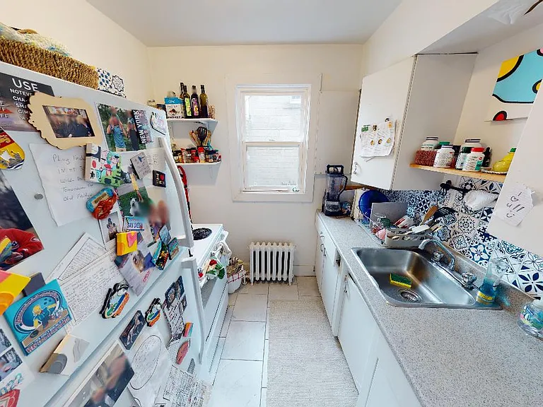 5670 Inglis St #8 — Photo 2