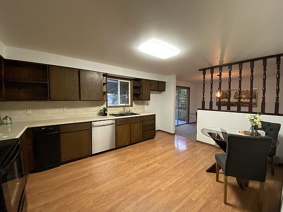 4th image of 14018 E Valleyway Ave