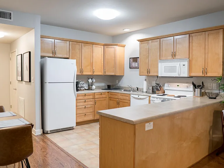 515 E Capitol Ave #107 — Photo 6