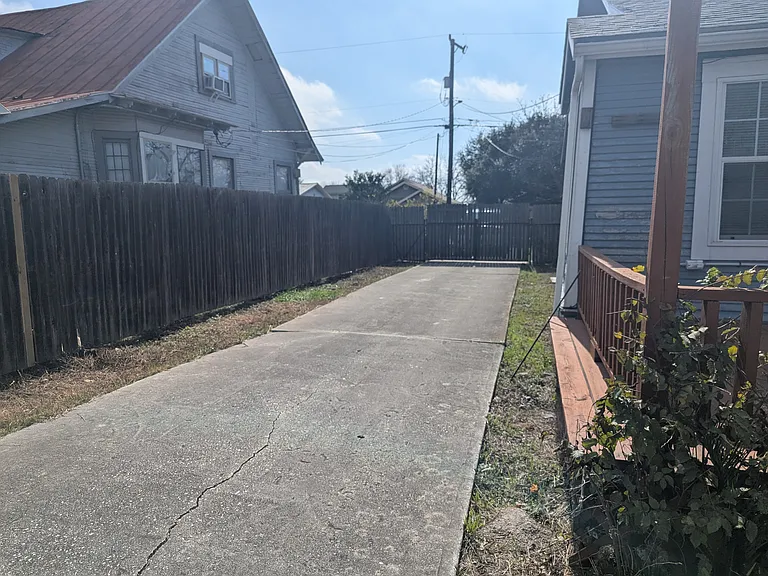 509 E Drexel Ave — Photo 17