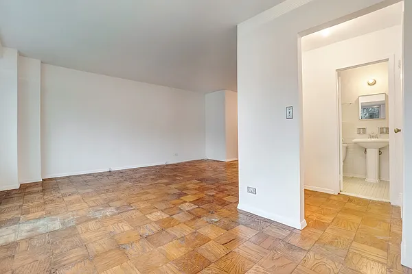 Rented by Compass | media 8