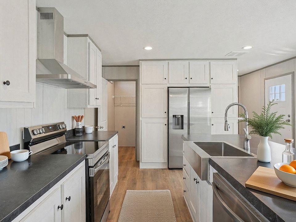 Sleek Kitchen Appliances