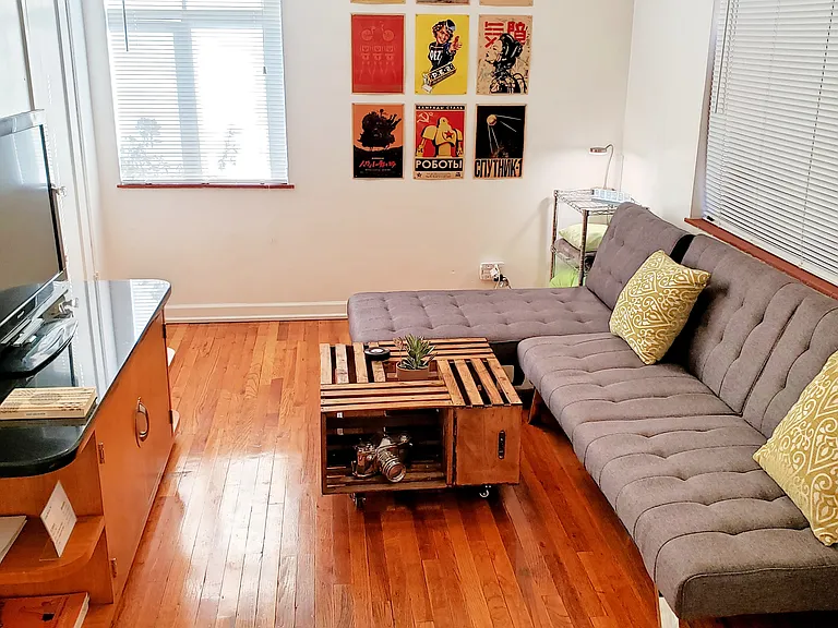 3258 N Saint Paul St — Photo 6