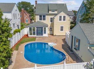 615 W Taft Ave, Bridgeport, CT 06604