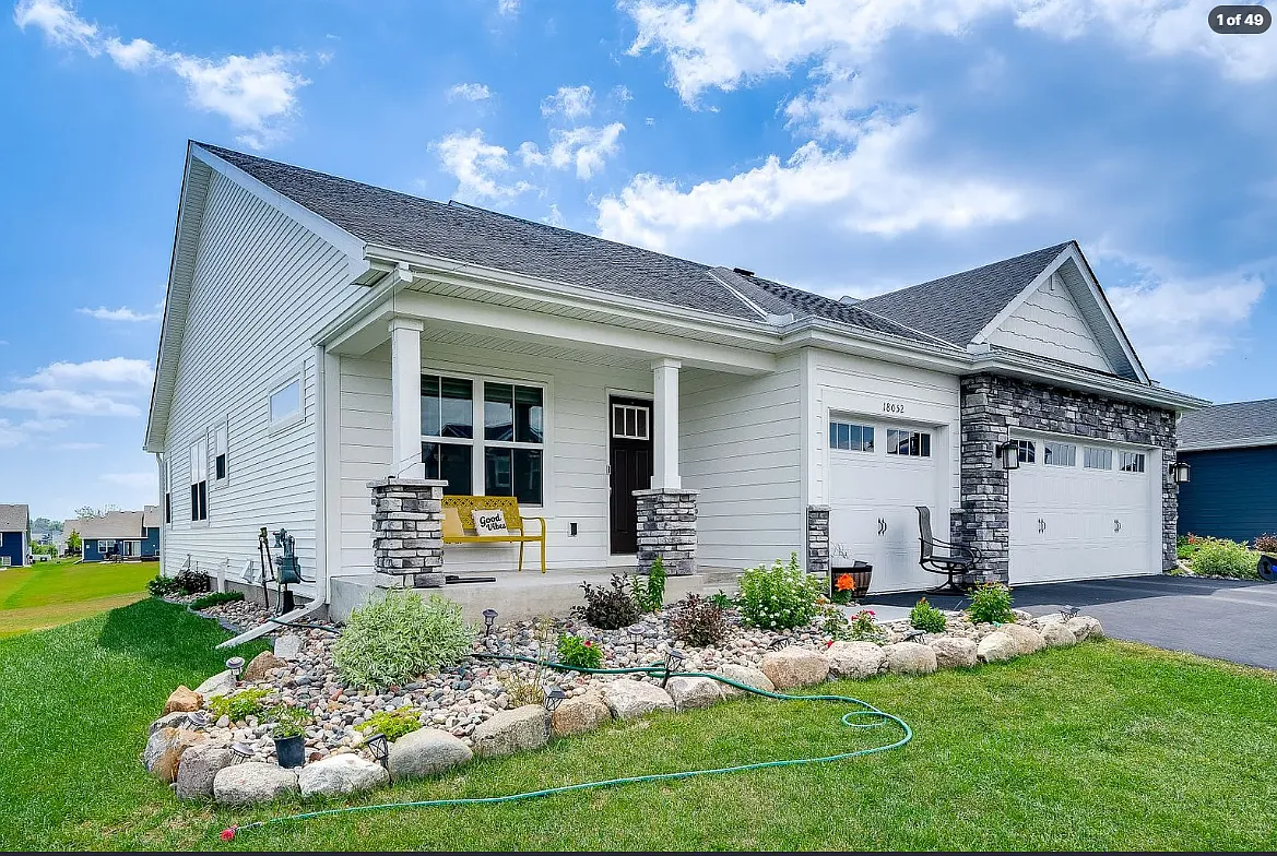4 bed, 2926 sqft, $3,499 — Photo 1