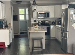 8 Birchview Dr, Ellington, CT 06029