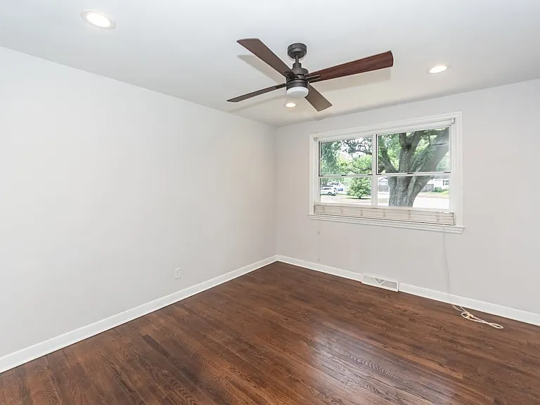 343 Cessna Ave — Photo 58