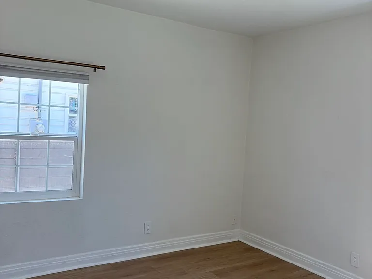 2828 W Avenue 30 — Photo 12
