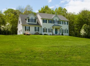 61 Maple Ln, Mahopac, NY 10541