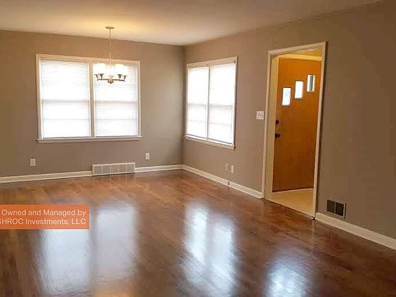 3rd image of 5826 Western Ave