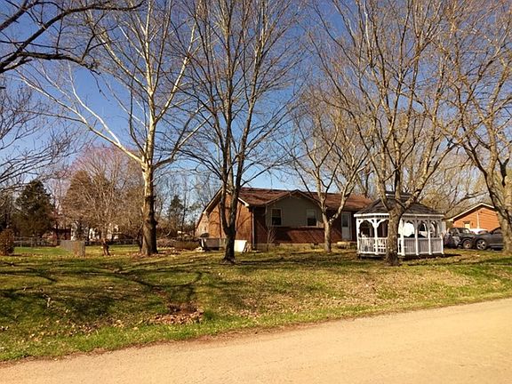 3rd image of 245 Meadowlark Dr