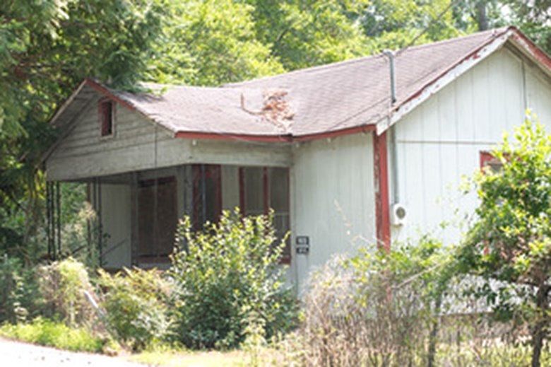 2nd image of 202 Effie St