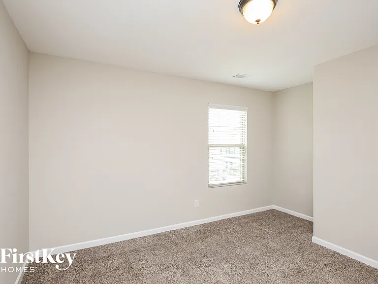 1447 Turning Leaf Ln — Photo 13
