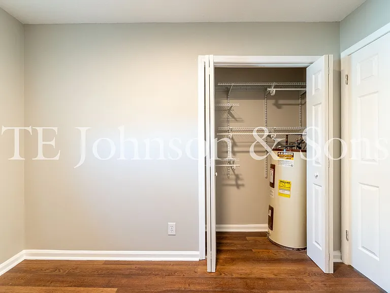 651 Summit St #A — Photo 23