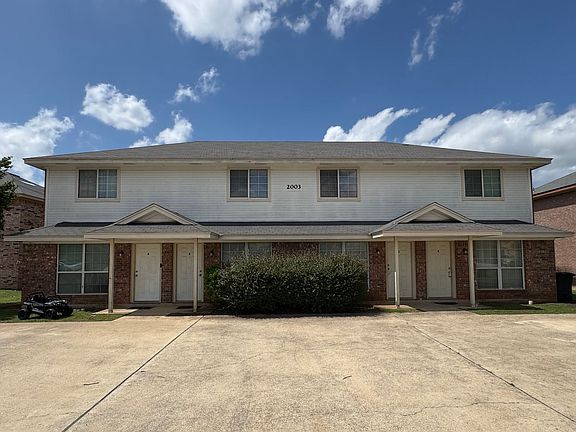2nd image of 2003 Monte Carlo Ln APT C