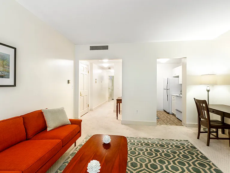 387 Commonwealth Ave #B — Photo 4