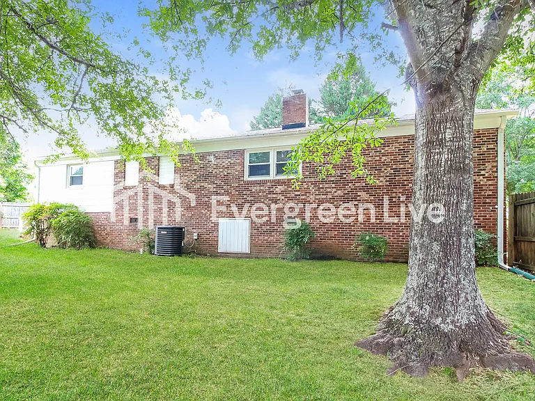 528 Mason Rd — Photo 14