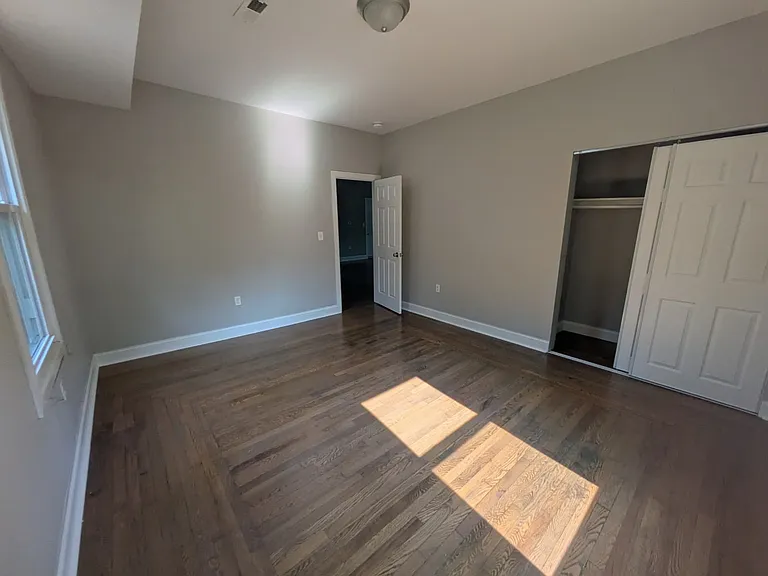 151 Howard Ave #O2L — Photo 6