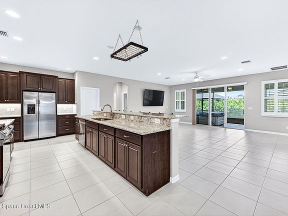 4th image of 7945 Millbrook Ave