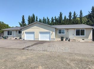 177 Barron Ct, Roseburg, OR 97471