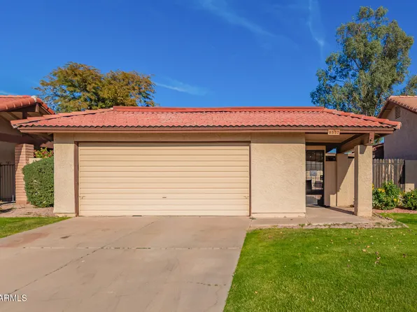 5222 E TAMBLO Drive, Phoenix, AZ 85044