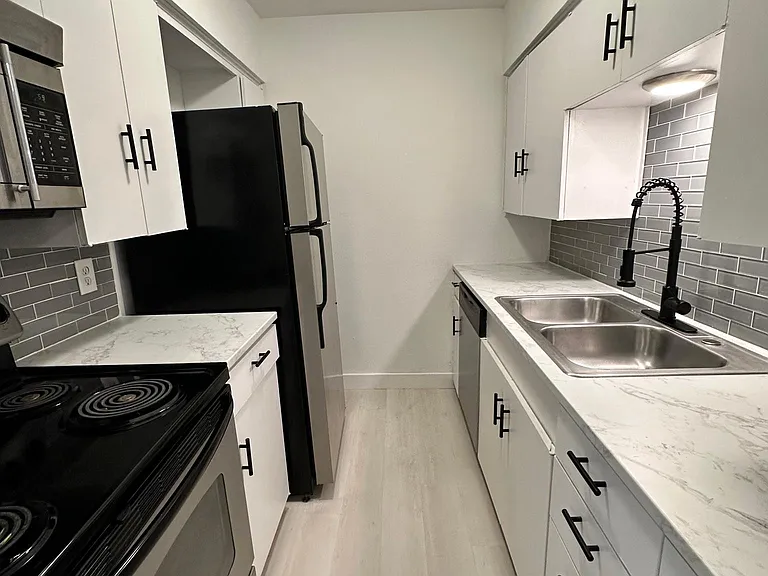 4330 Bowser Ave #109 — Photo 7