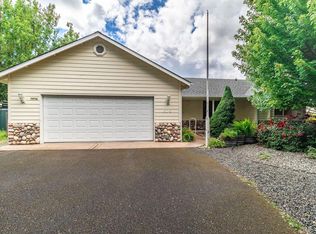 1976 Regina Way, Grants Pass, OR 97527