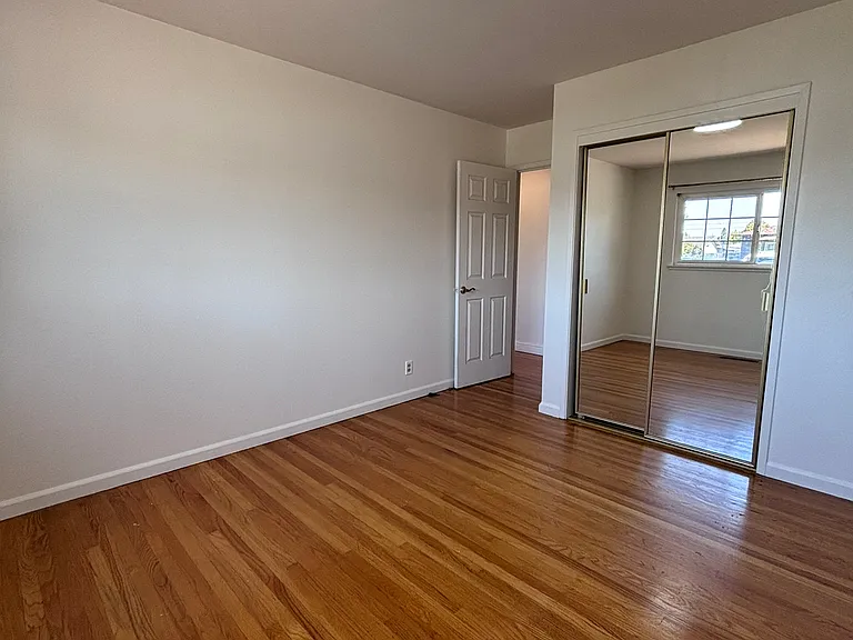 1337 Bedford St — Photo 29