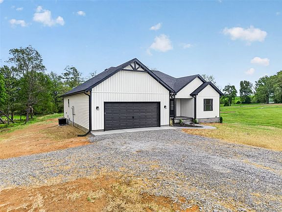 3rd image of 52 Miller Rd