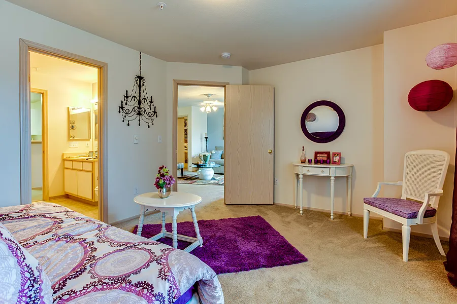 Spacious secondary rooms