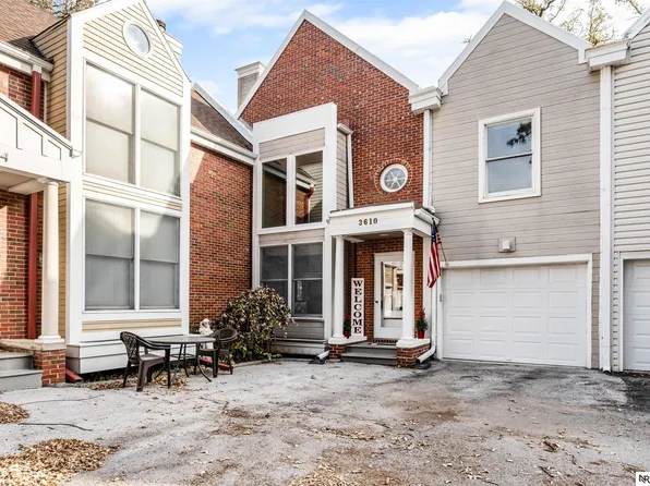 3610 Leavenworth Ct, Omaha, NE 68105