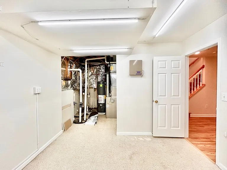 1803 Staley Manor Dr — Photo 37