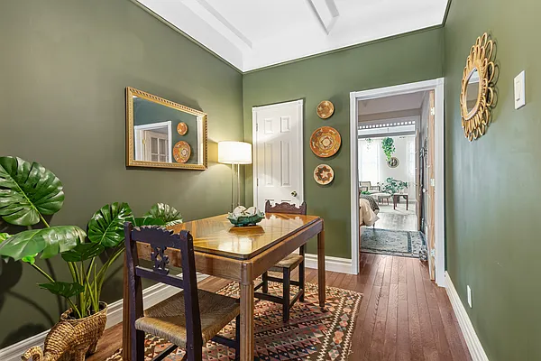 Sold by Compass | media 5