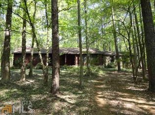 154 Spring Valley Ln, Sharpsburg, GA 30277