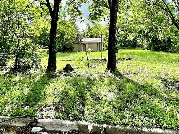 2nd image of 3842 W Us Highway 190