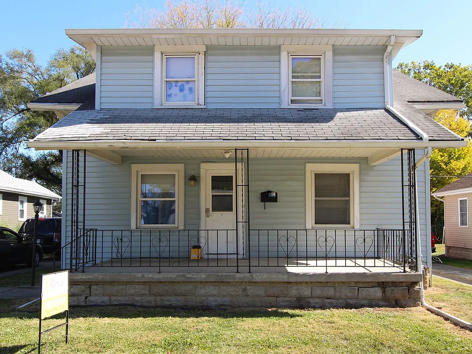 210 S Nichols Ave