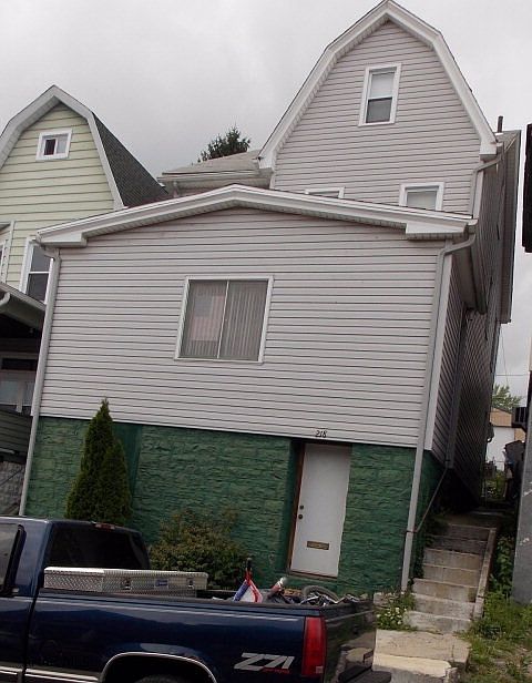 2nd image of 218 Maple Ave