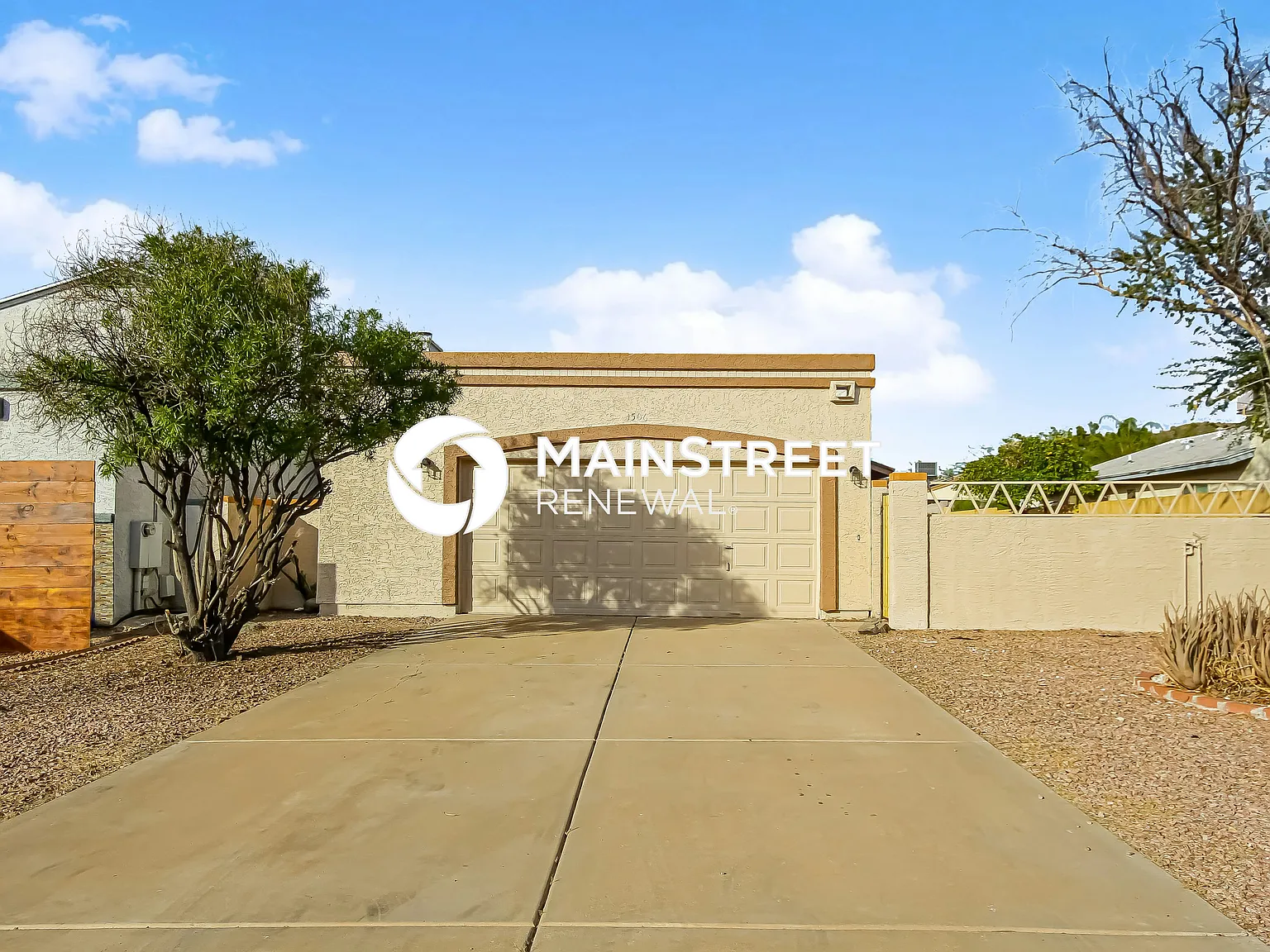 1506 E Wescott Dr — Photo 2